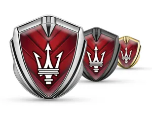 Maserati Emblema Metallico Badge Finitura Moderna Tocco Top